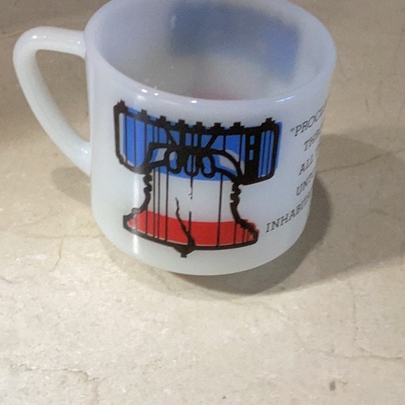Federal Milk Glass 1976 Mug Red White Blue Liberty Bell and Quote - Picture 3 of 5